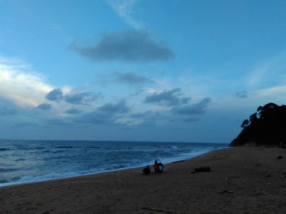 Homestay Memori Dungun Εξωτερικό φωτογραφία
